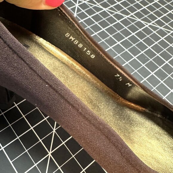 Stuart Weitzman Brown Kitten Heel Pumps W/ Rhinestone Bow Accents Size 7.5 M - Picture 5 of 6